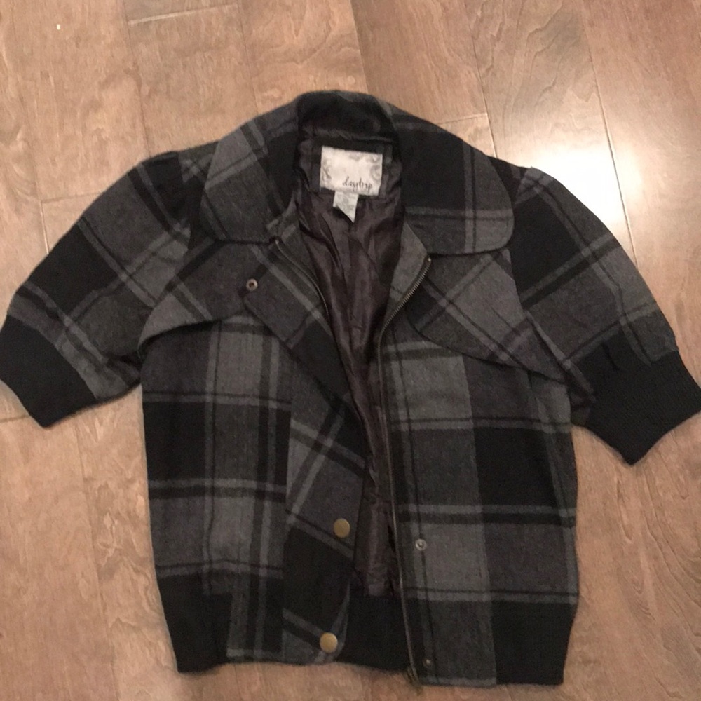 Short sleeve jacket